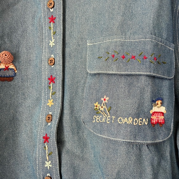 Gardy Secret Garden Button Down Shirt - Picture 3 of 7